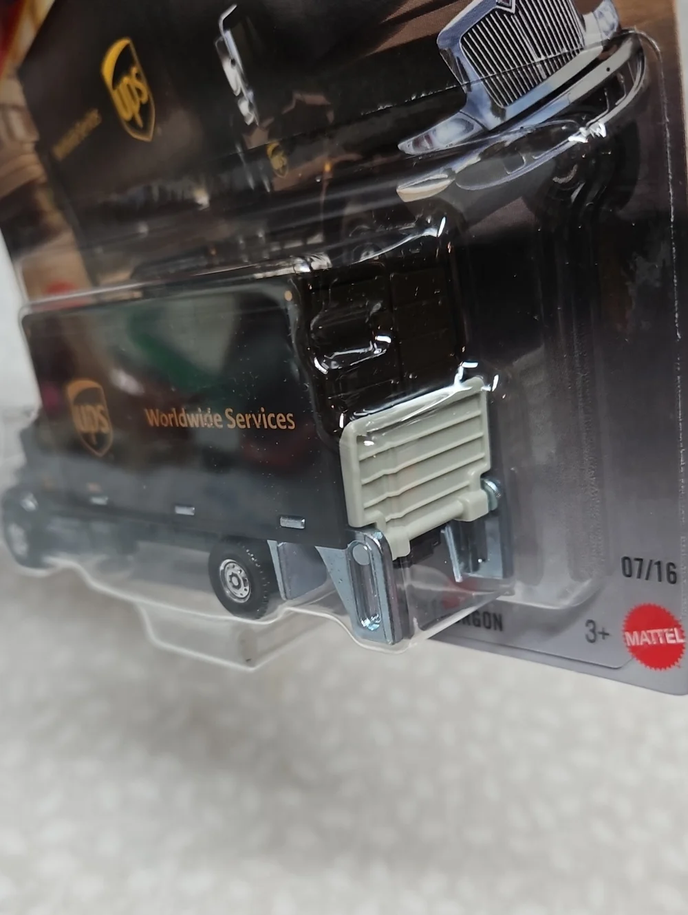Matchbox UPS Worldwide Services Working Rigs International Durastar Box Truck